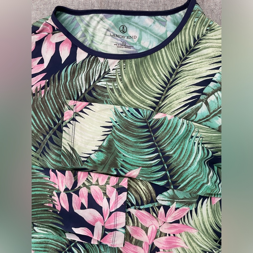 Land’s End Regular Rash Guard Crew Swim Shirt UPF Cover Up long sleeve Large - Picture 5 of 7
